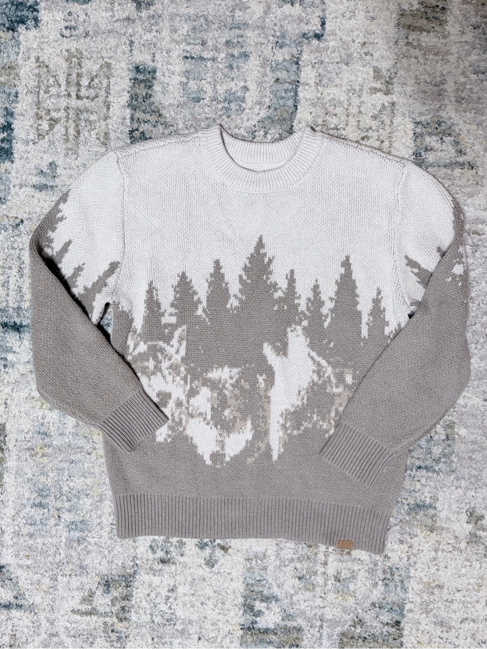 Abercrombie Kids 7/8 Forest Tree Graphic Knit Sweater Neutral Gray
Cream